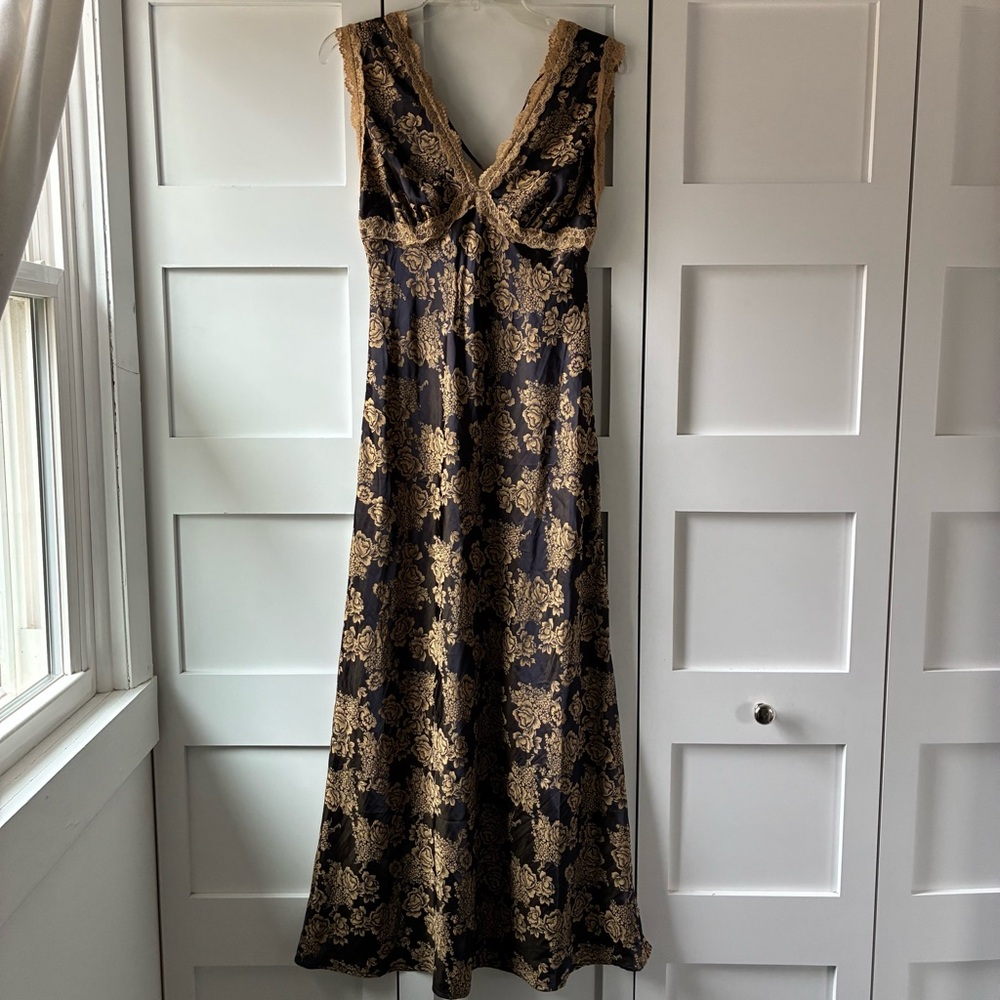 Art Nouveau Silky Iridescent Floral Slip Dress With Lace Trim Size Medium - Picture 8 of 8